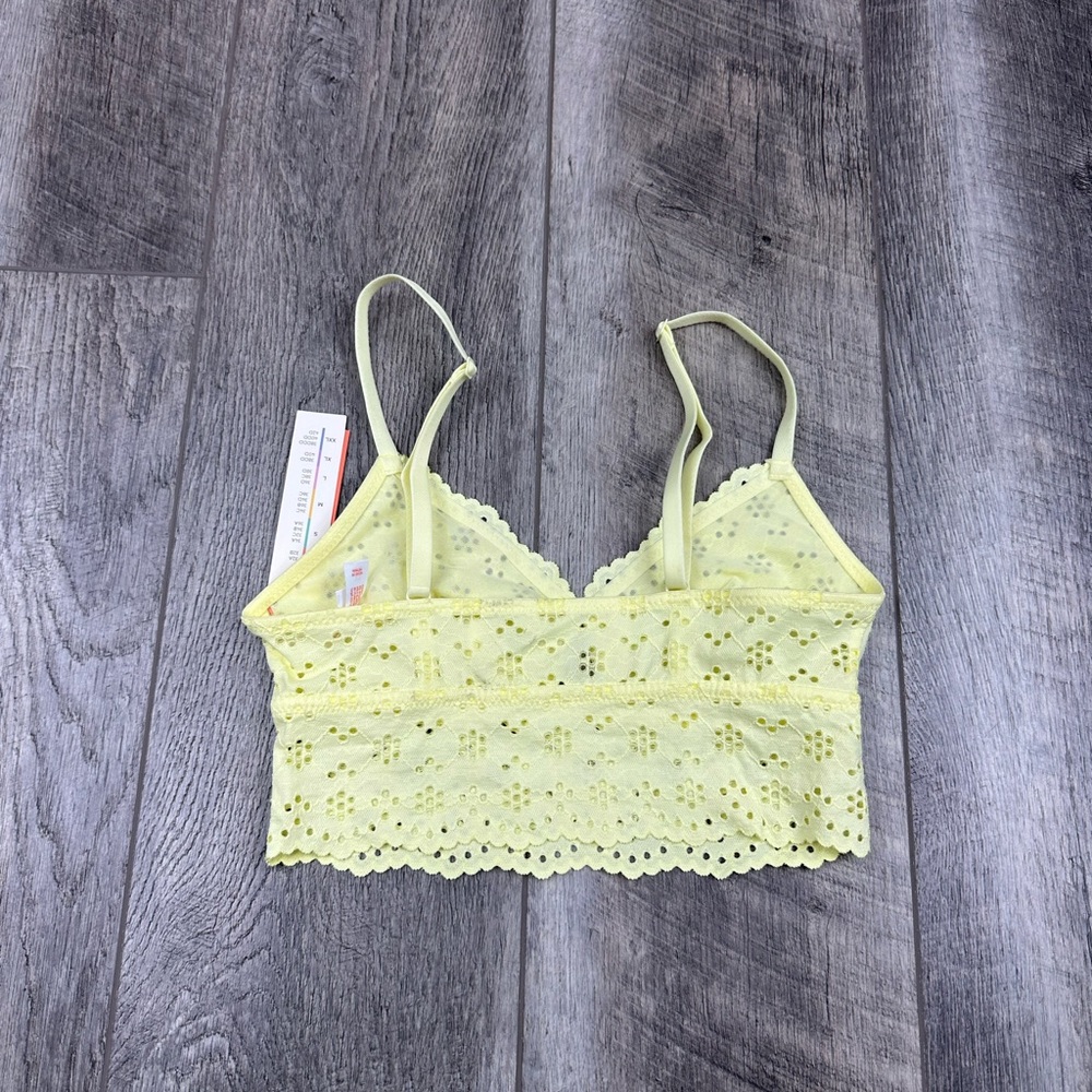 Colsie Yellow Eyelet Bralette - Picture 6 of 8